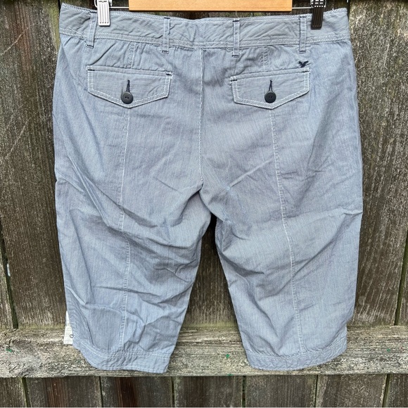 American Eagle Peddle Pushers Blue White Stripped - Picture 9 of 12